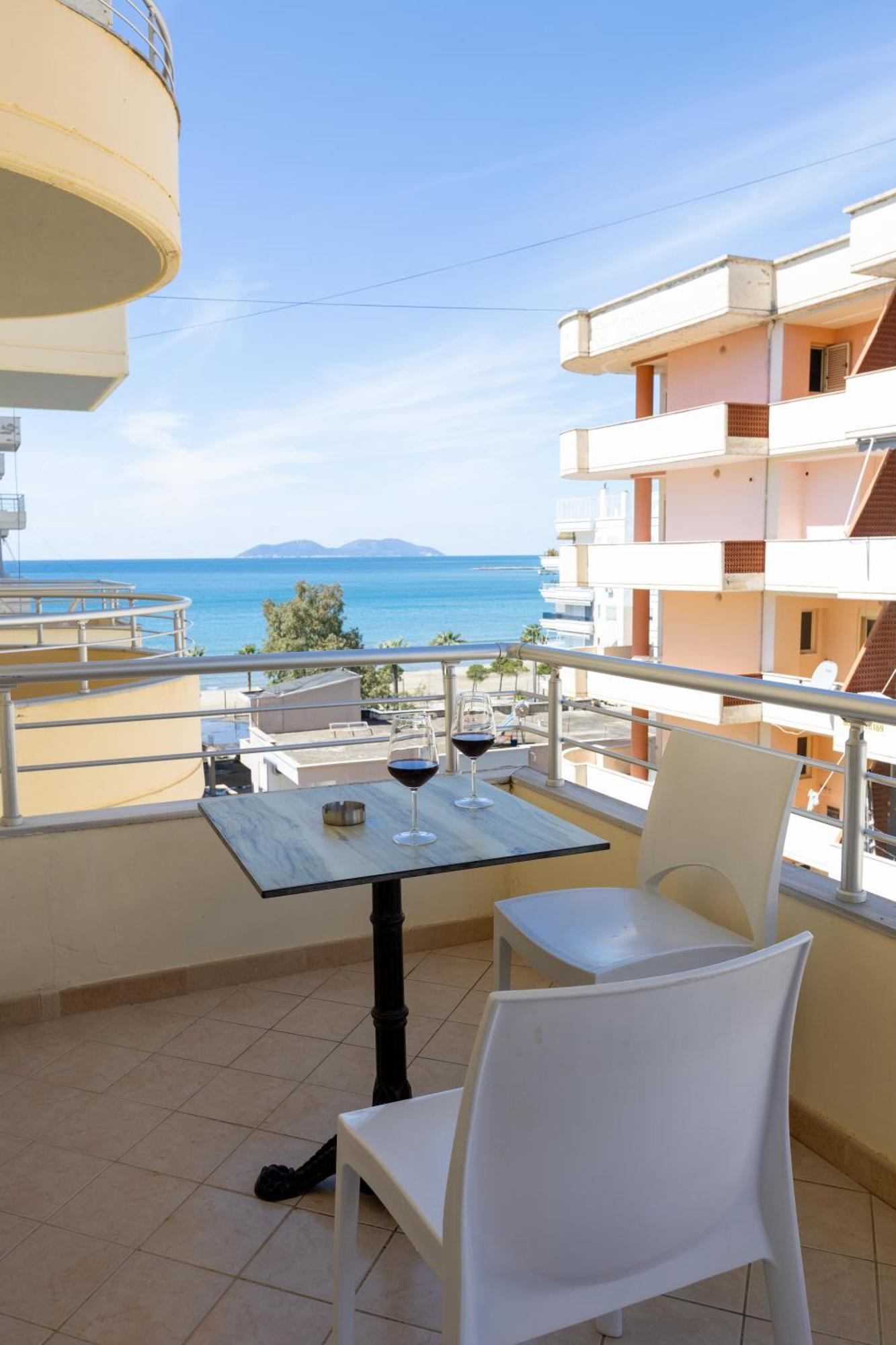 Da Vinci Apartment Vlore Exterior photo